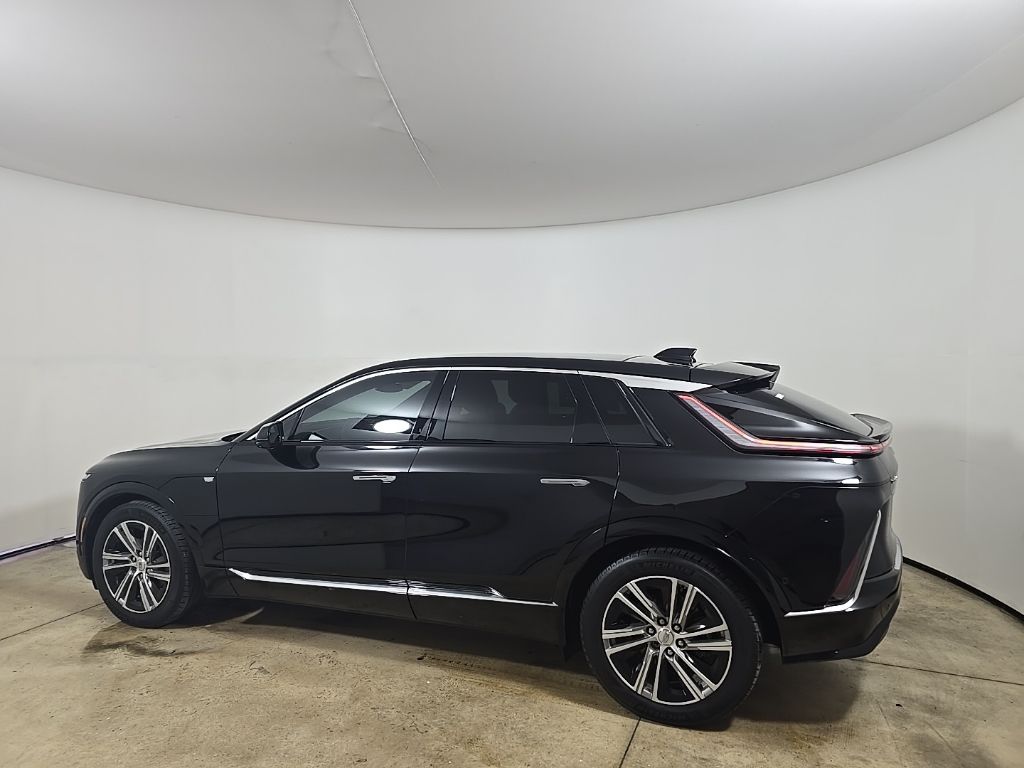 2024 Cadillac Lyriq Luxury photo 4