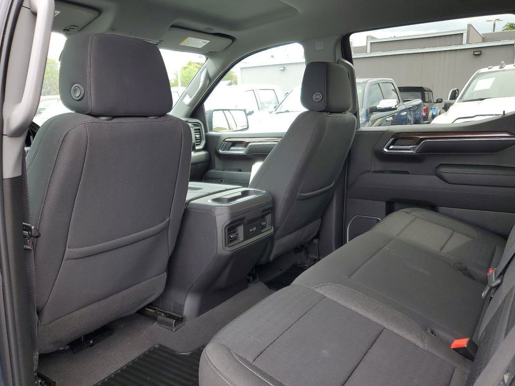 2022 Chevrolet Silverado 1500 LT Trail Boss - Photo 9