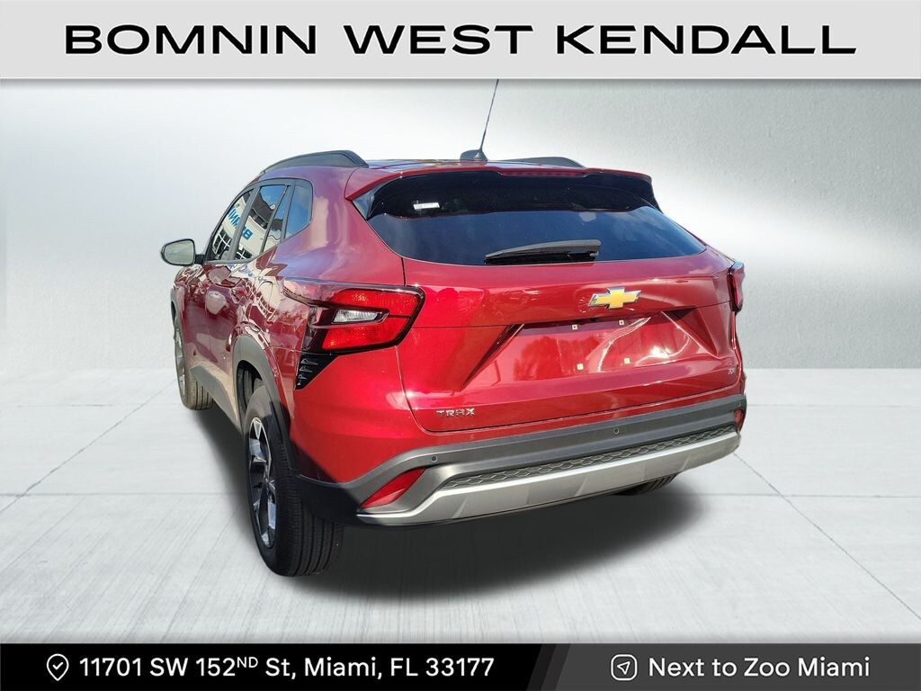 Used 2025 Chevrolet Trax LT SUV