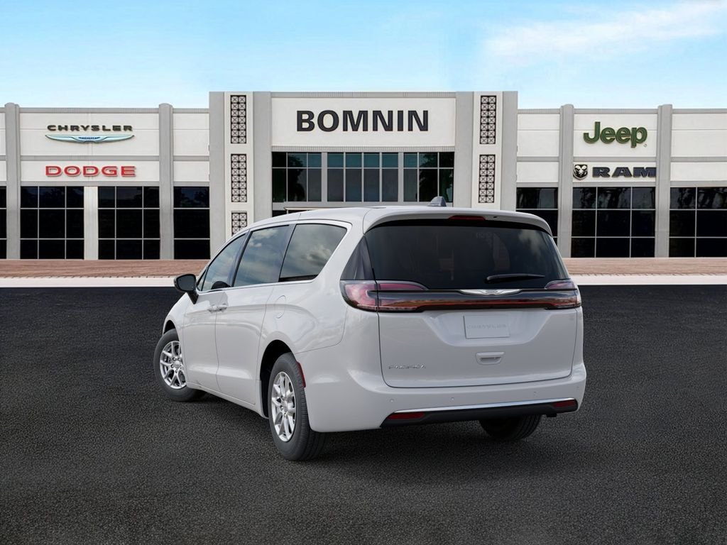 New 2026 Chrysler Pacifica Select Passenger Van