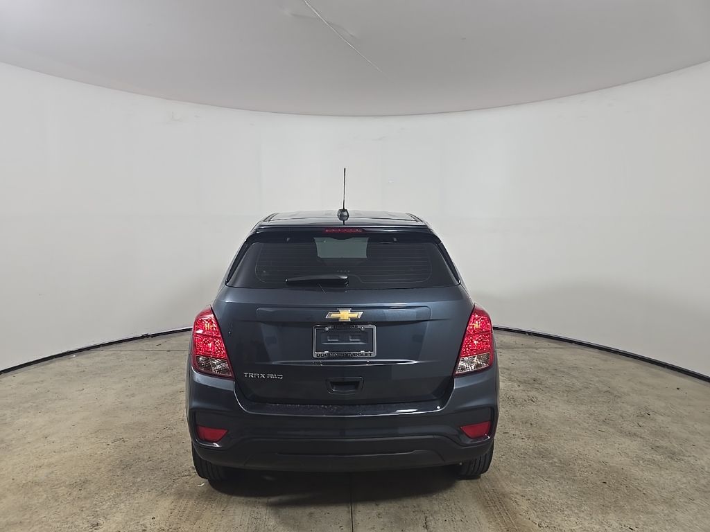 2022 Chevrolet Trax LS photo 6