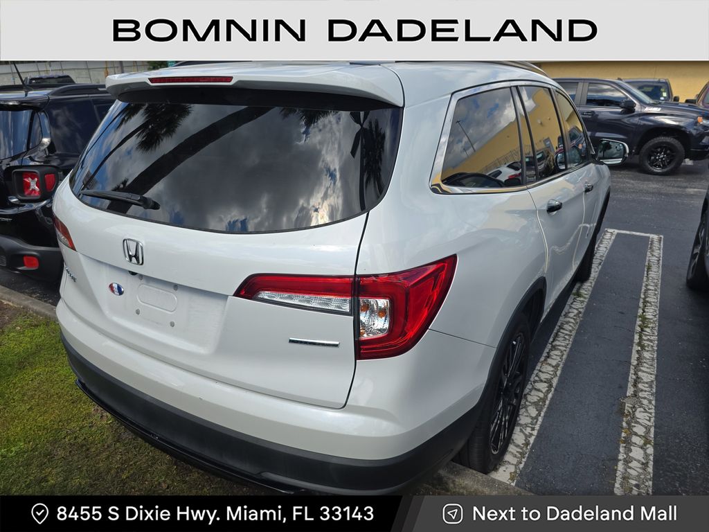 2022 Honda Pilot Special Edition photo 3