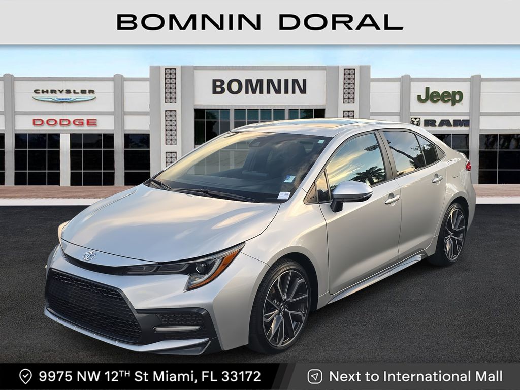 2022 Toyota Corolla SE's photo