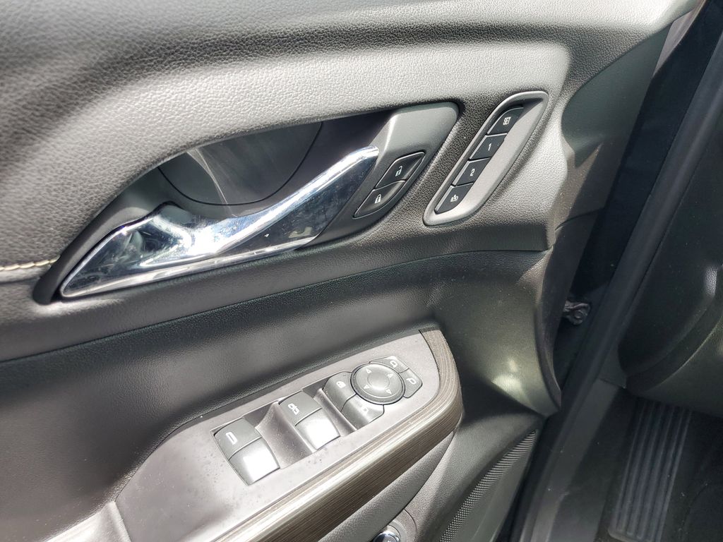 2022 GMC Acadia SLT - Photo 16