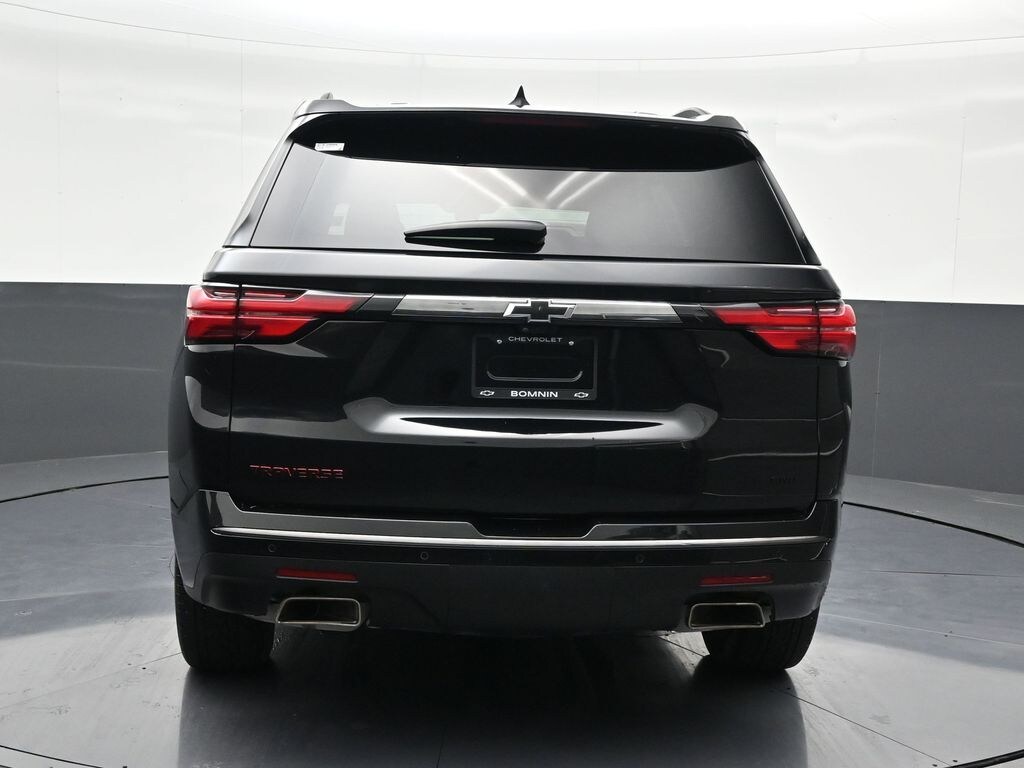 Used 2023 Chevrolet Traverse Premier SUV