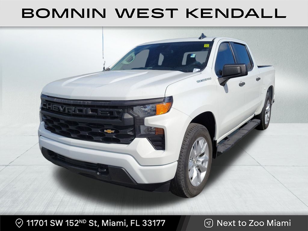2022 Chevrolet Silverado 1500 Custom photo 3