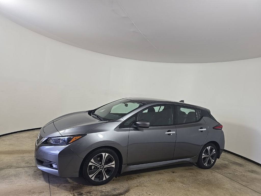 2022 Nissan Leaf SV photo 2
