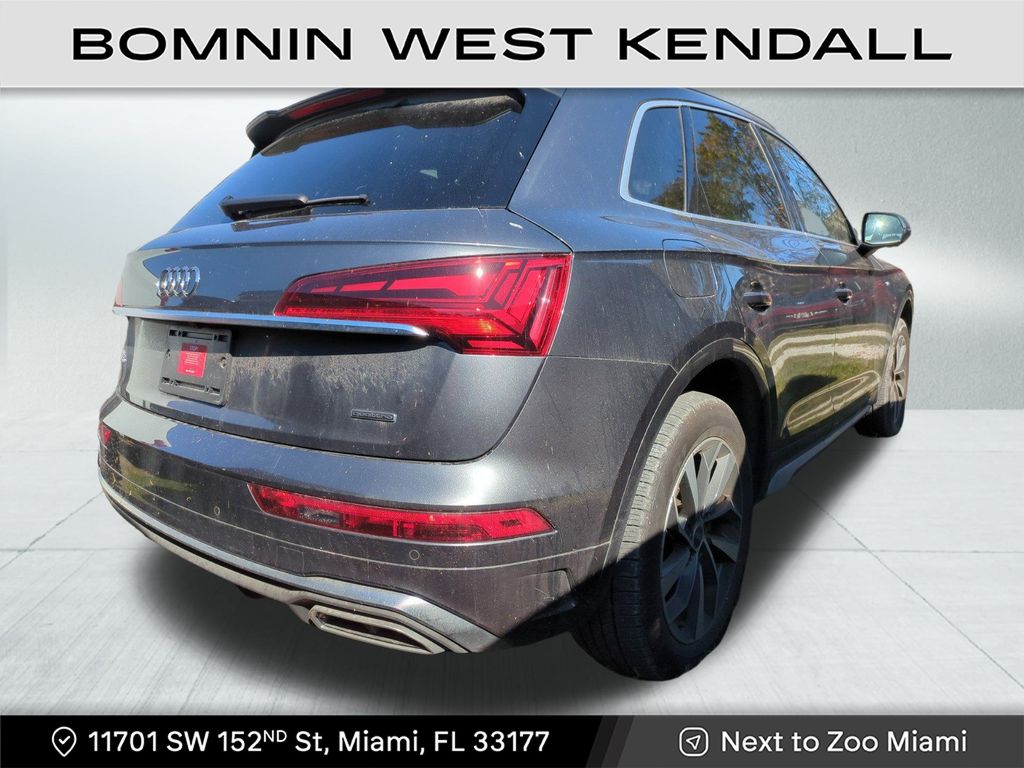 2023 Audi Q5 45 S line Premium photo 2