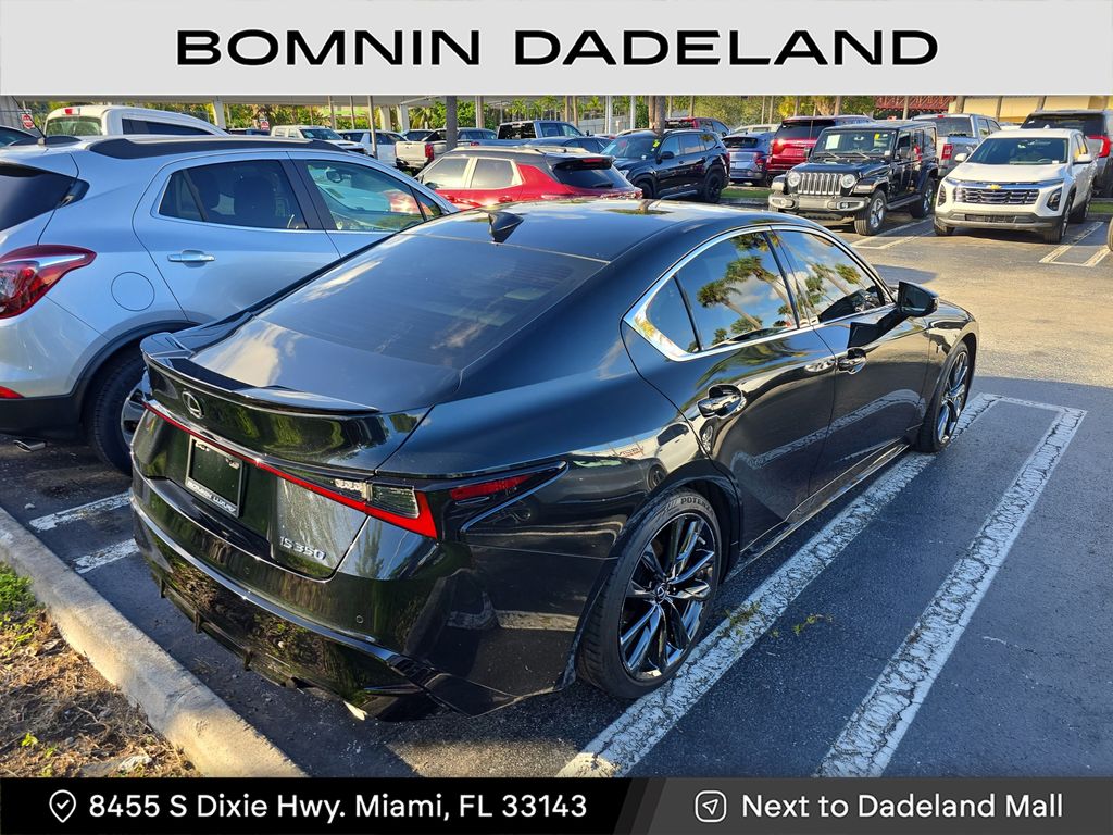 2022 Lexus IS 350 F SPORT photo 3