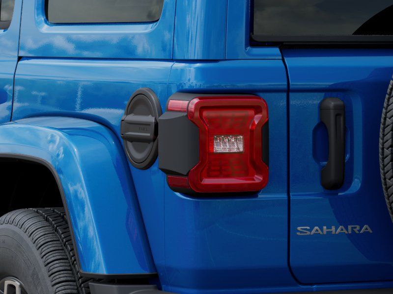 2025 Jeep Wrangler 4-Door Sahara - Photo 9
