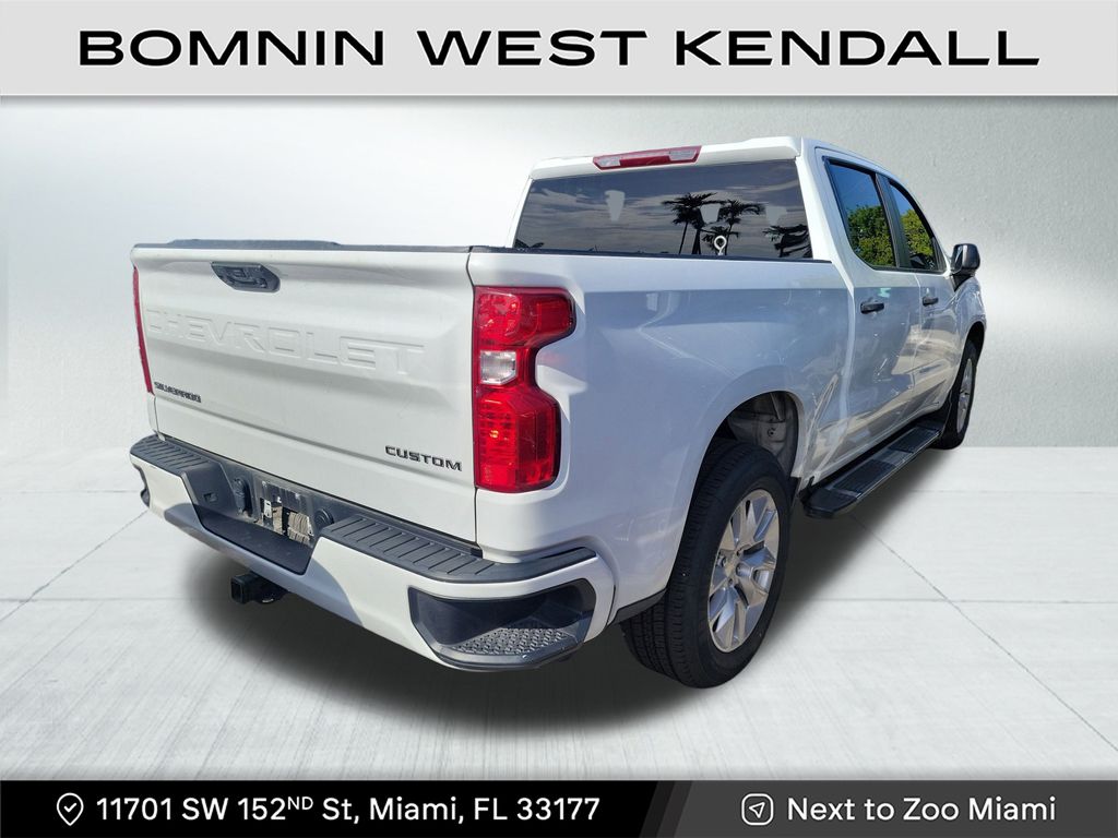 2023 Chevrolet Silverado 1500 Custom photo 3