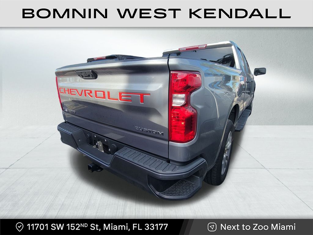 2024 Chevrolet Silverado 1500 Custom photo 4