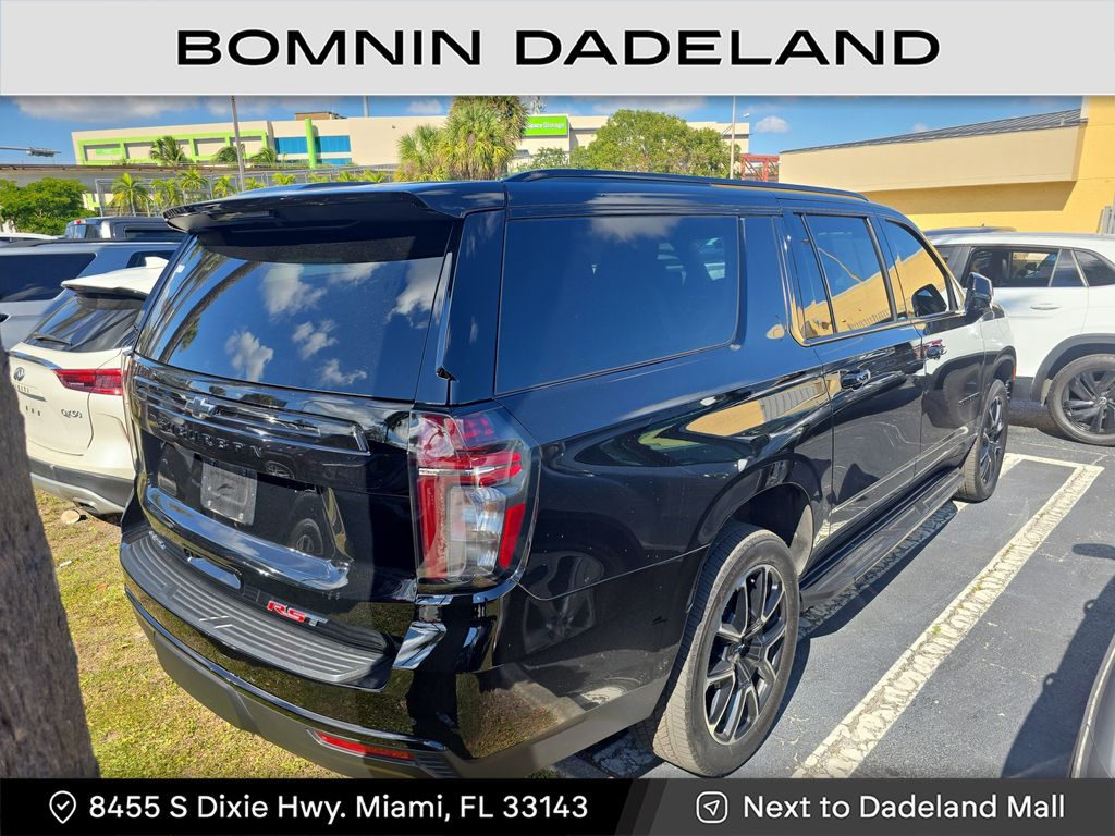 2024 Chevrolet Suburban RST photo 4