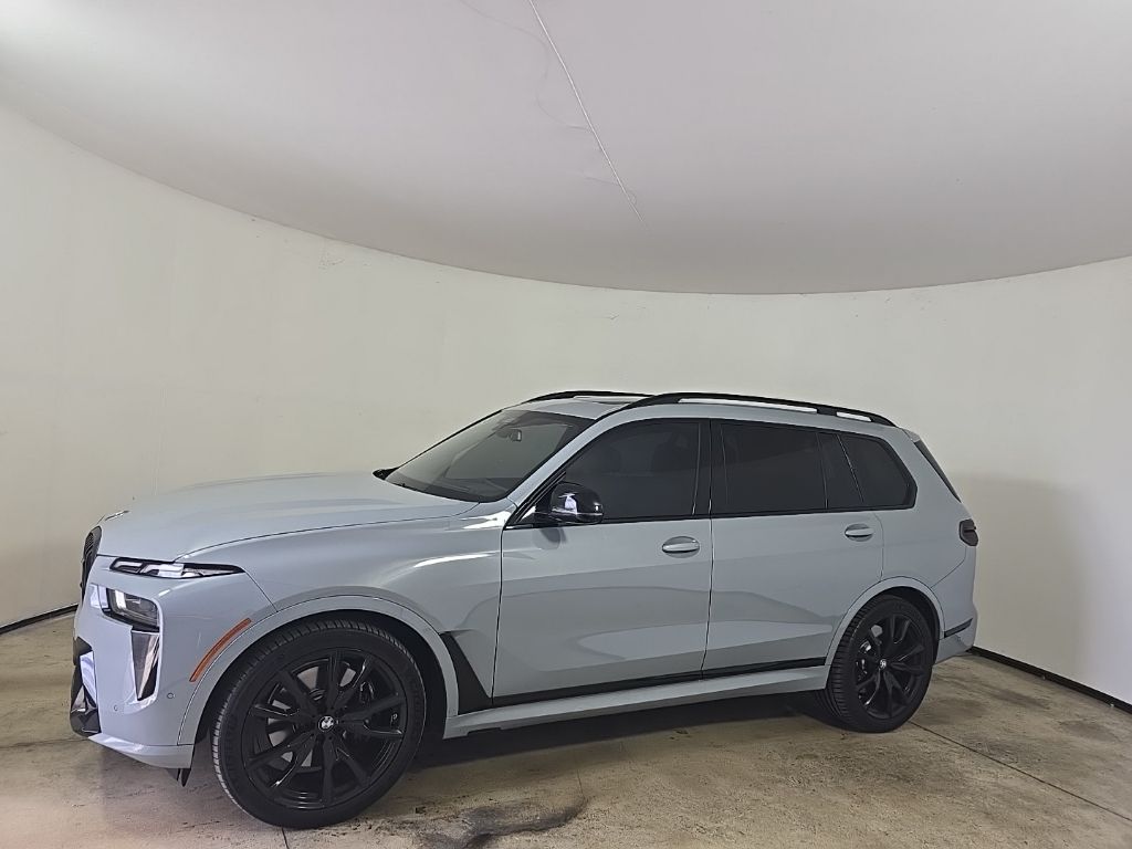 2023 Bmw X7 M60i photo 2