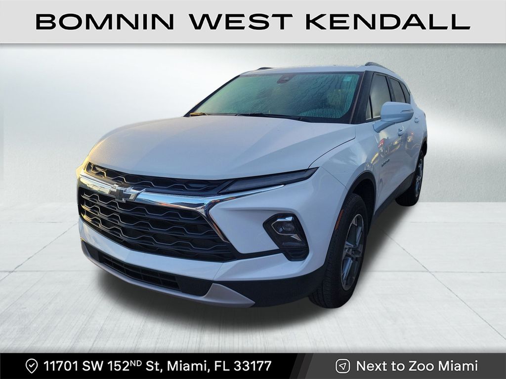 2024 Chevrolet Blazer 3LT photo 2