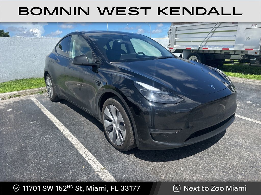 2024 Tesla Model Y Long Range photo 2