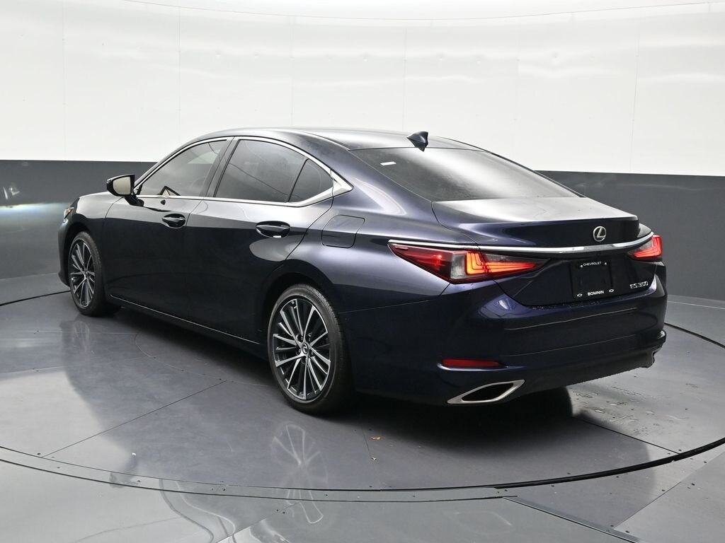 Used 2024 Lexus ES 350 Sedan