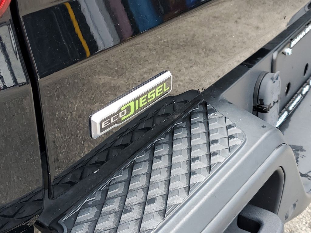 2022 Jeep Gladiator Overland photo 5