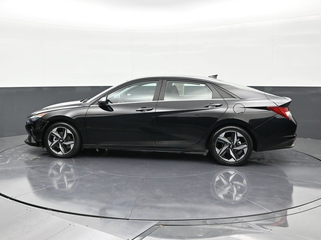 Used 2023 Hyundai Elantra Hybrid Limited Sedan