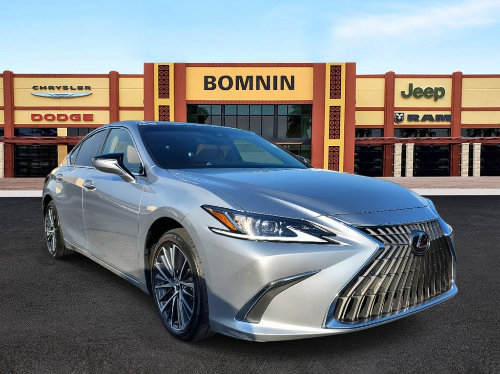 Used 2022 Lexus ES 350 with VIN 58ADZ1B18NU123388 for sale in Miami, FL