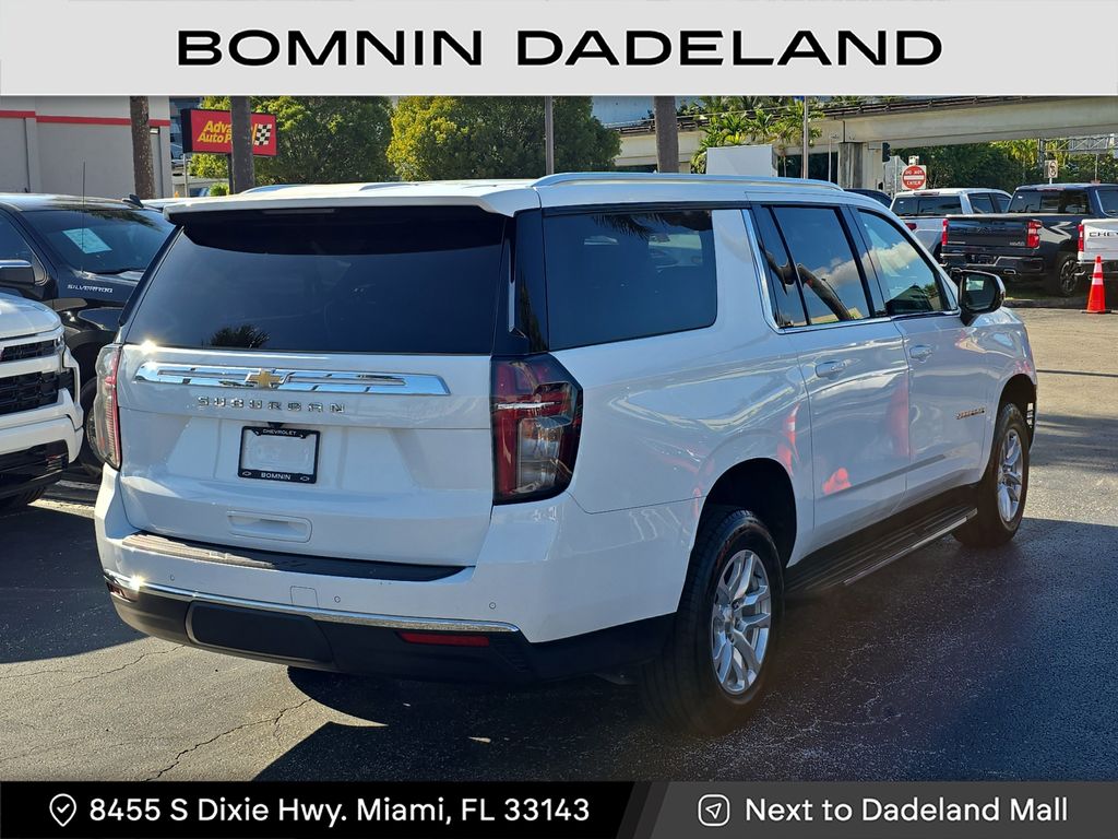 2023 Chevrolet Suburban LS photo 2