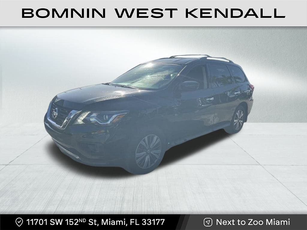 2020 Nissan Pathfinder S photo 2