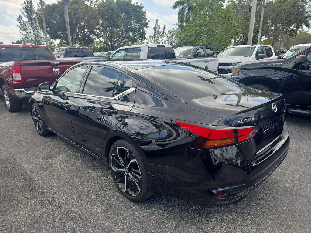 Used 2024 Nissan Altima 2.5 SR Sedan