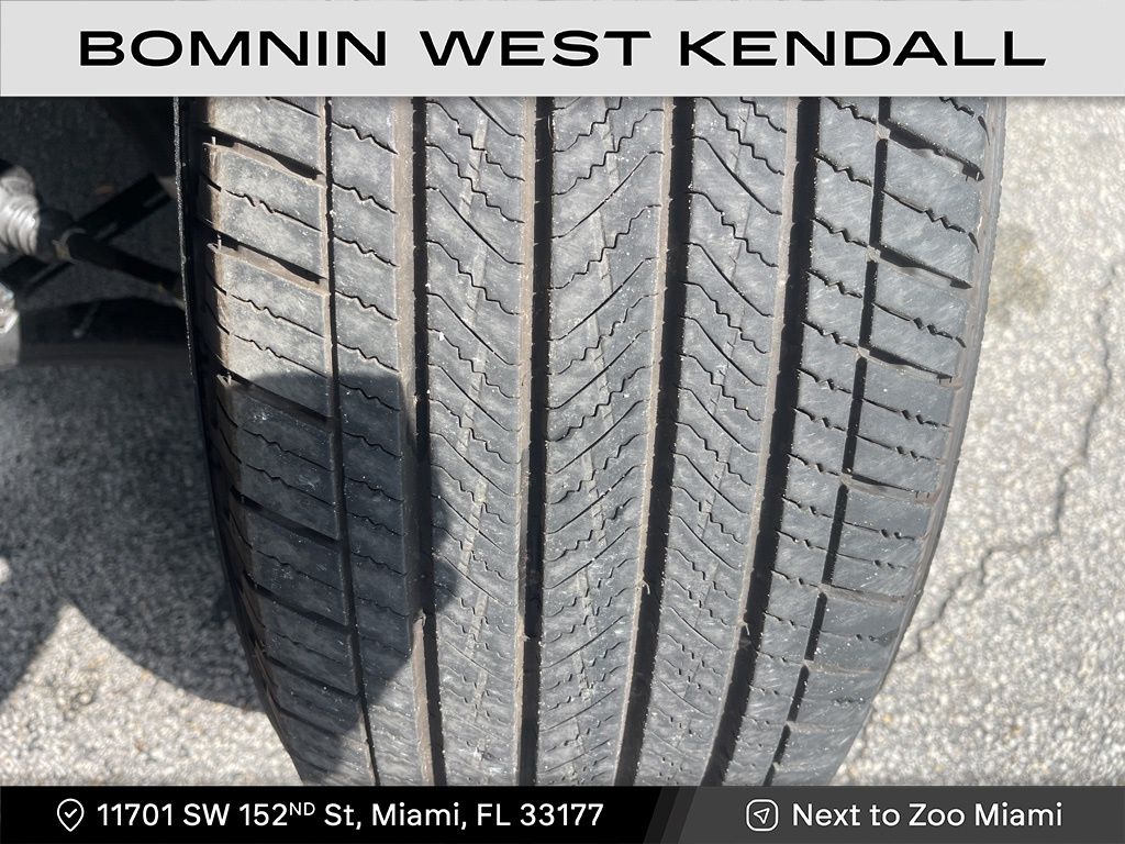 2023 Chevrolet Tahoe LS photo 2