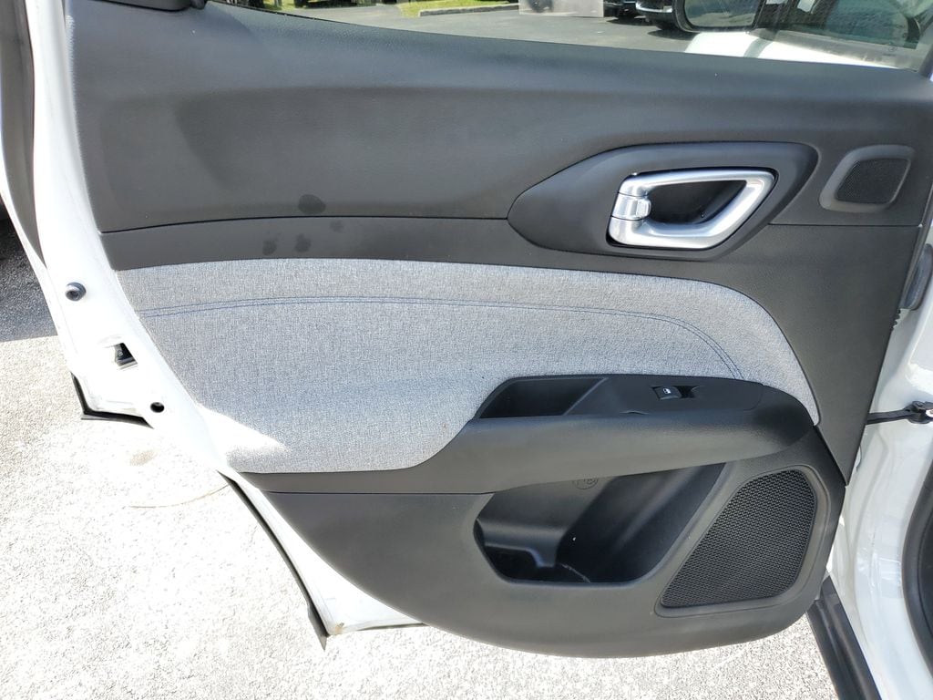Image 8 of 2022 Jeep Compass Latitude SUV