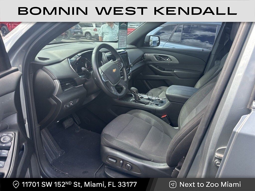 Used 2023 Chevrolet Traverse LT SUV