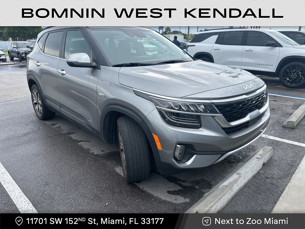 2023 Kia Seltos SX photo 2