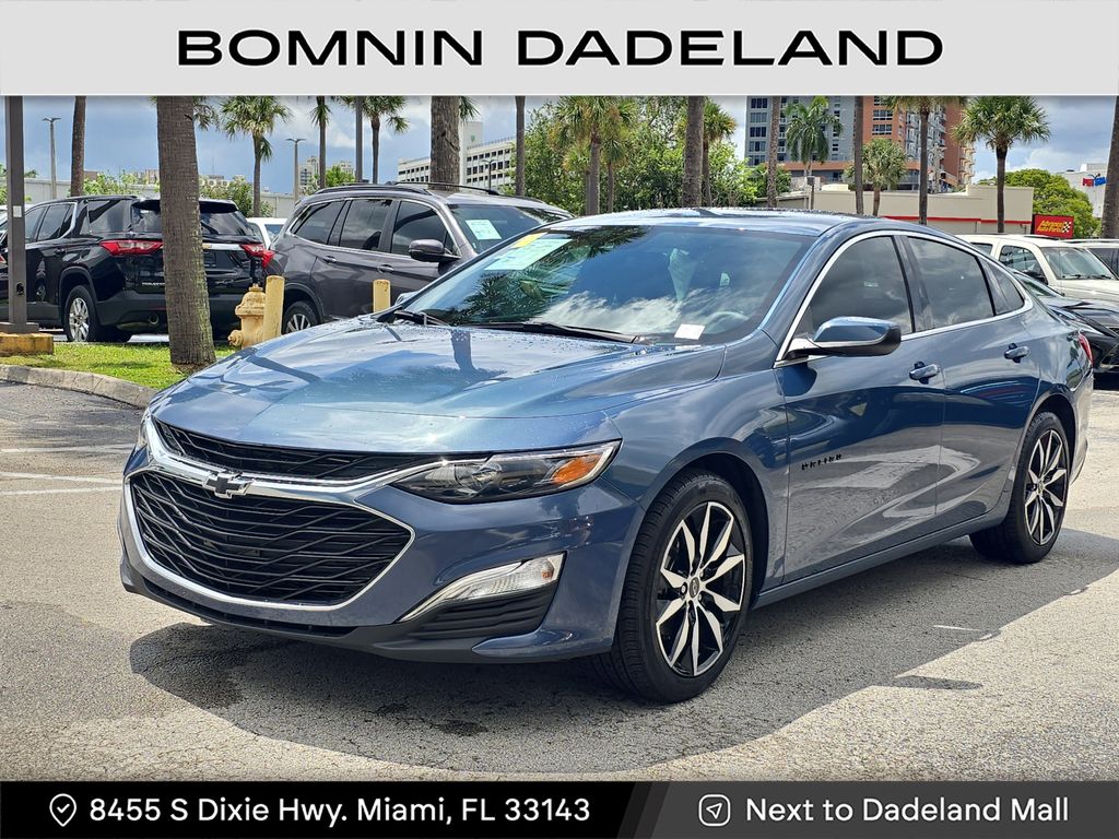 2024 Chevrolet Malibu RS photo 2