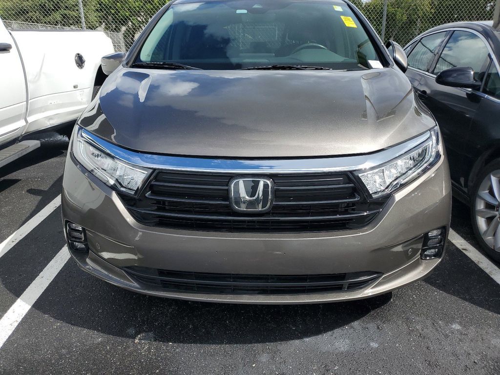 Used 2021 Honda Odyssey Touring with VIN 5FNRL6H83MB001940 for sale in Miami, FL