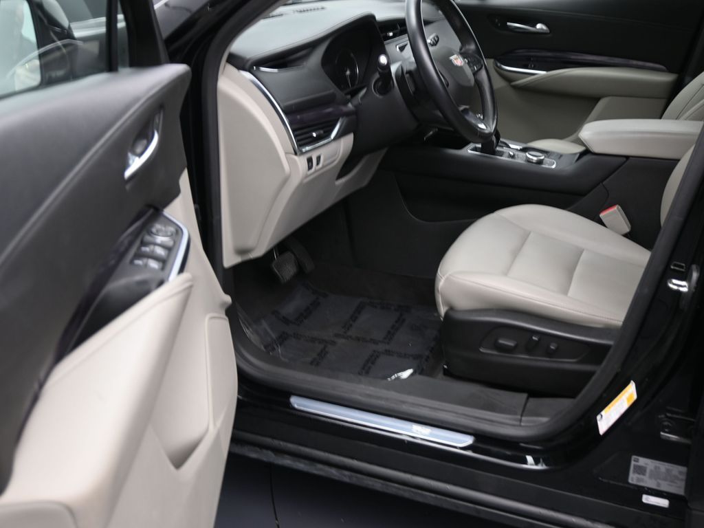 2022 Cadillac XT4 Luxury - Photo 10