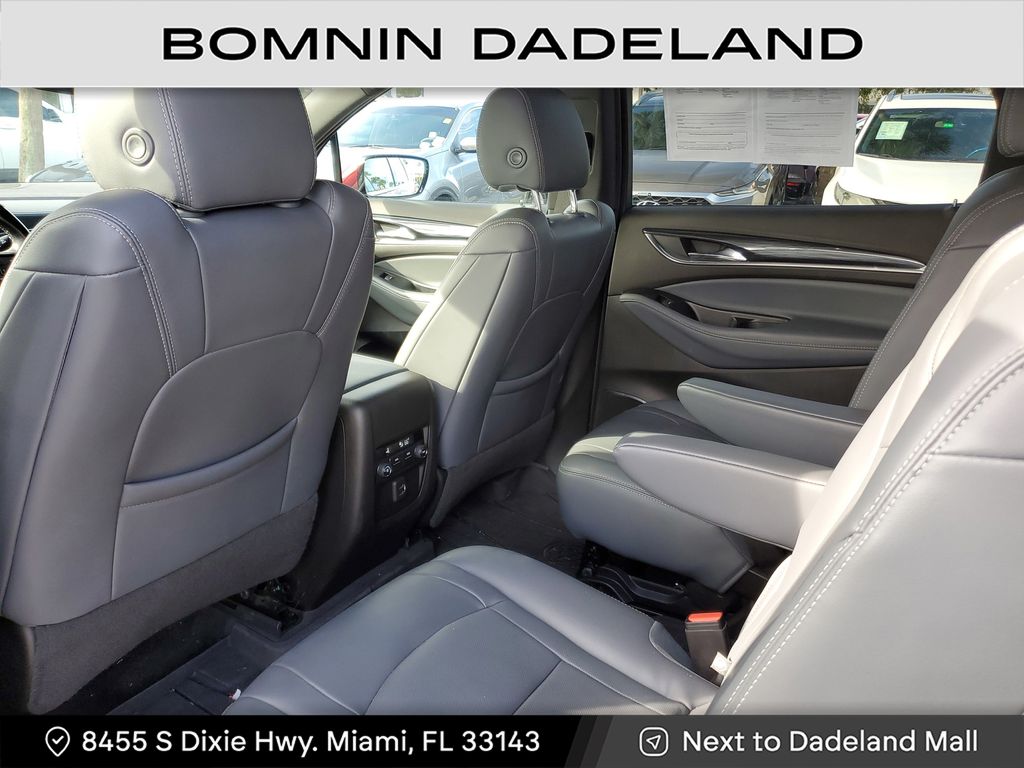 2023 Buick Enclave Essence photo 8