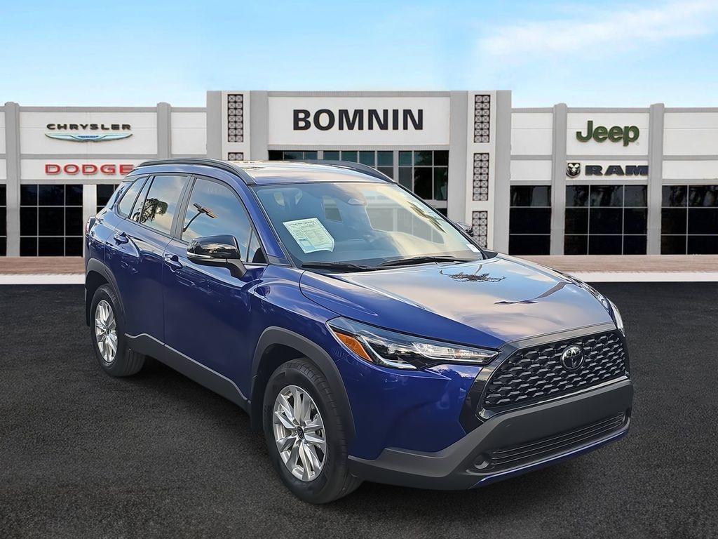 Used 2025 Toyota Corolla Cross LE SUV