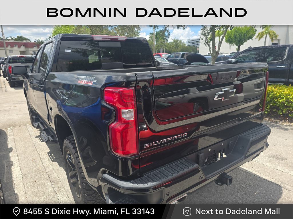 2022 Chevrolet Silverado 1500 LT Trail Boss photo 3