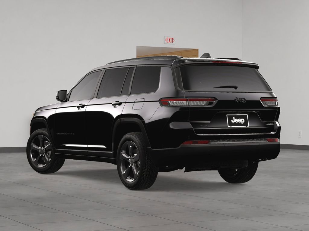 2025 Jeep Grand Cherokee Limited photo 3