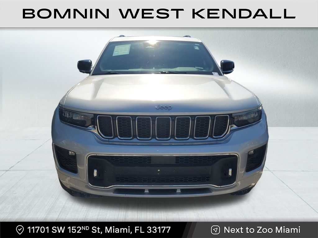 2021 Jeep Grand Cherokee Overland photo 2