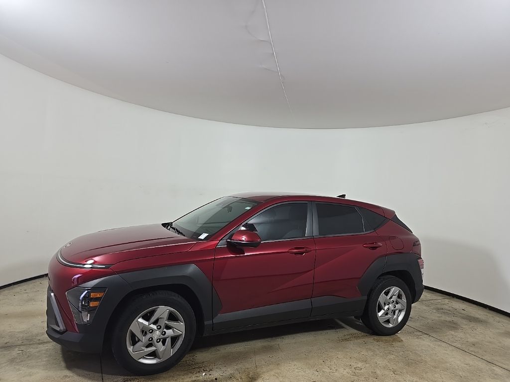 2024 Hyundai Kona SE photo 2