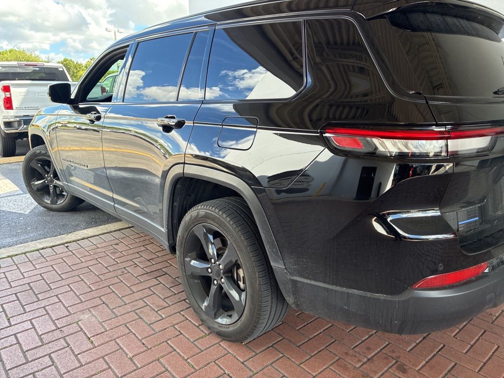 2024 Jeep Grand Cherokee Limited photo 3