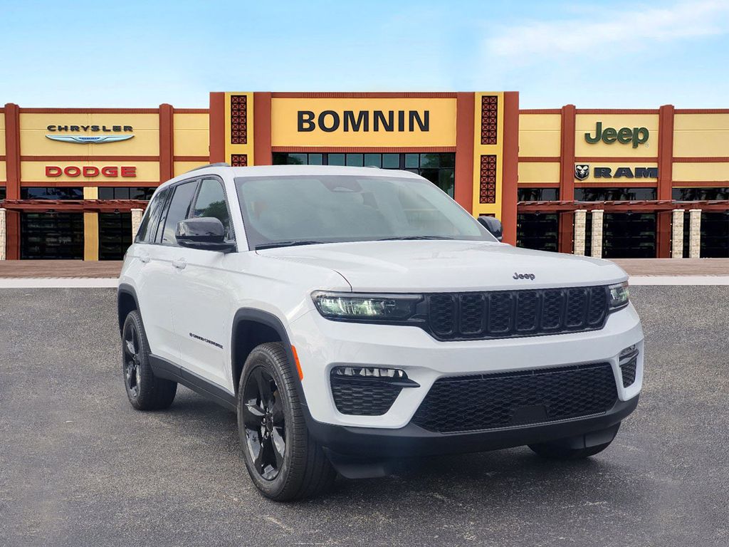 2025 Jeep Grand Cherokee Limited photo 3