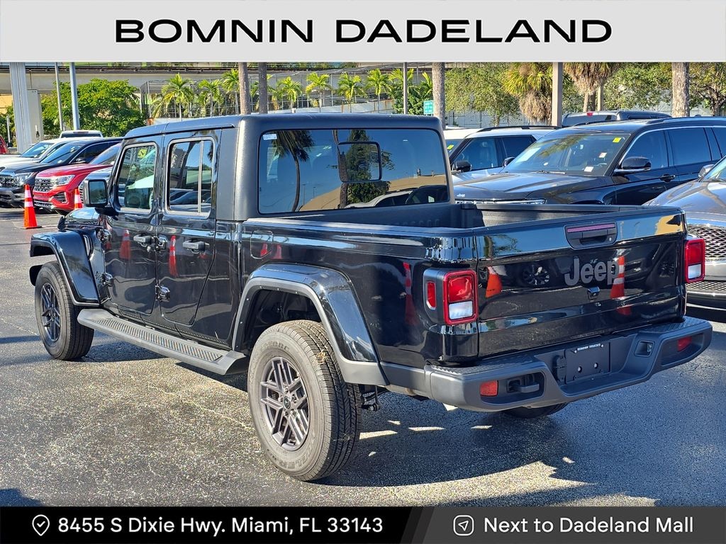 Used 2025 Jeep Gladiator Sport S Truck