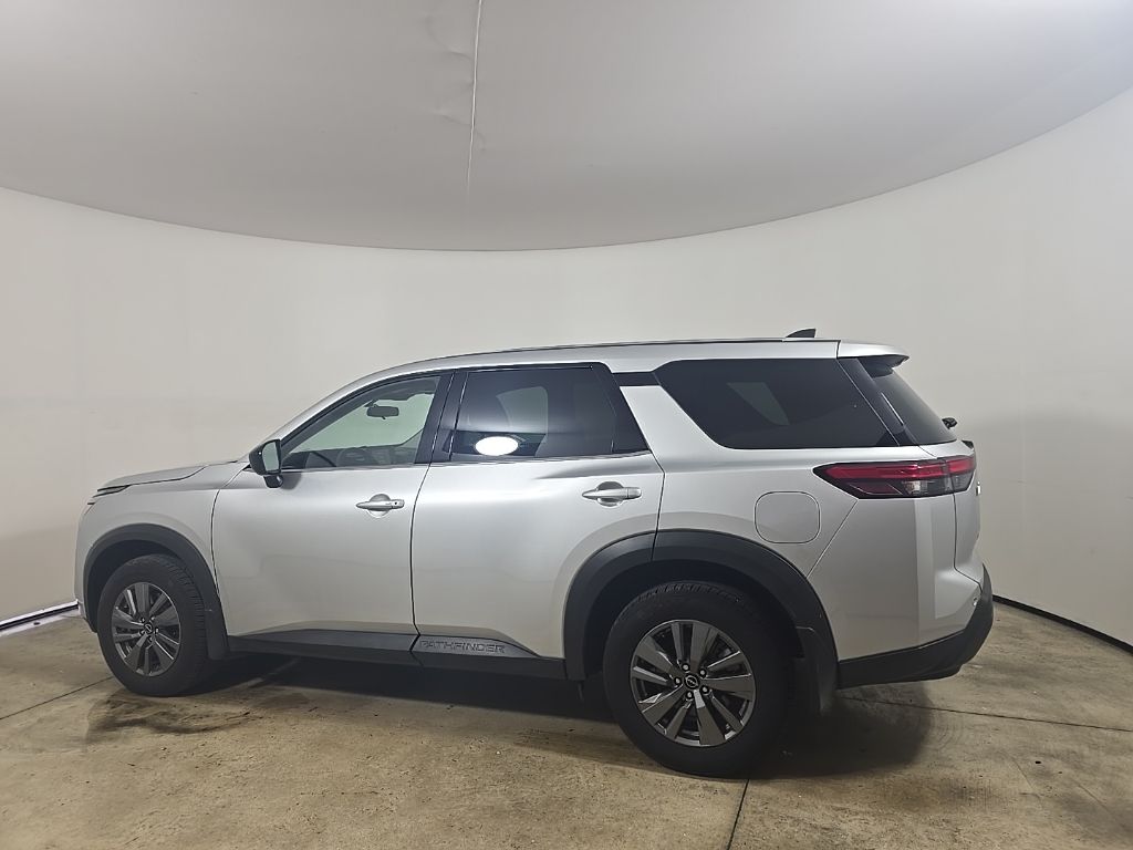 2025 Nissan Pathfinder S photo 4