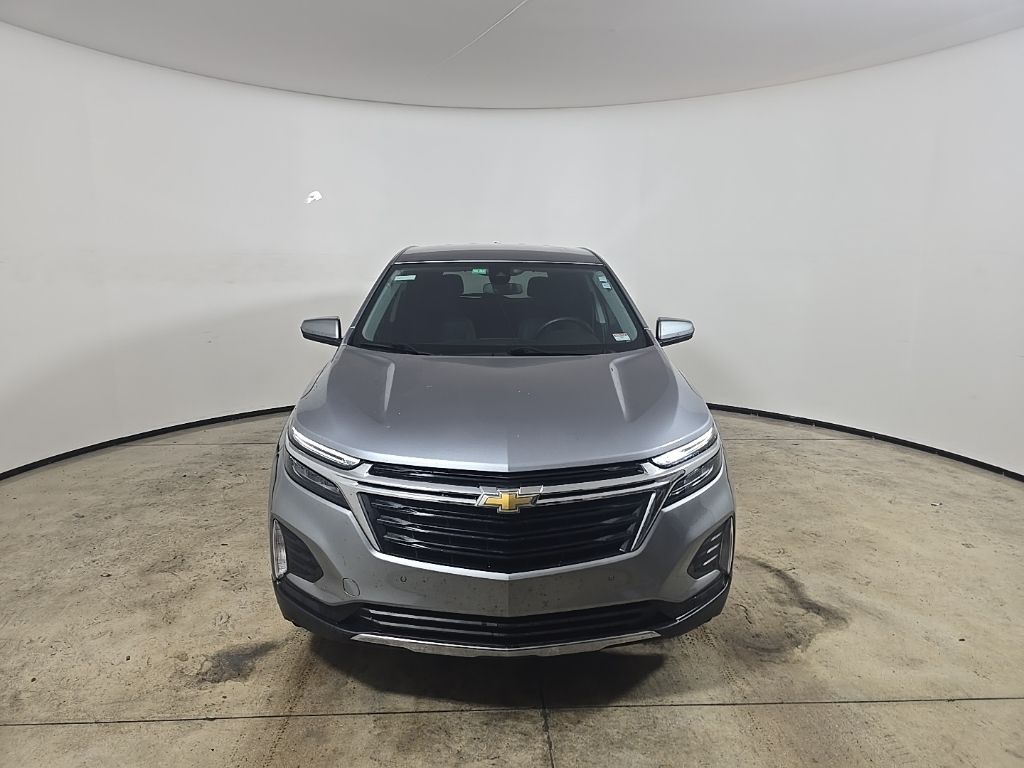 2024 Chevrolet Equinox LT photo 3