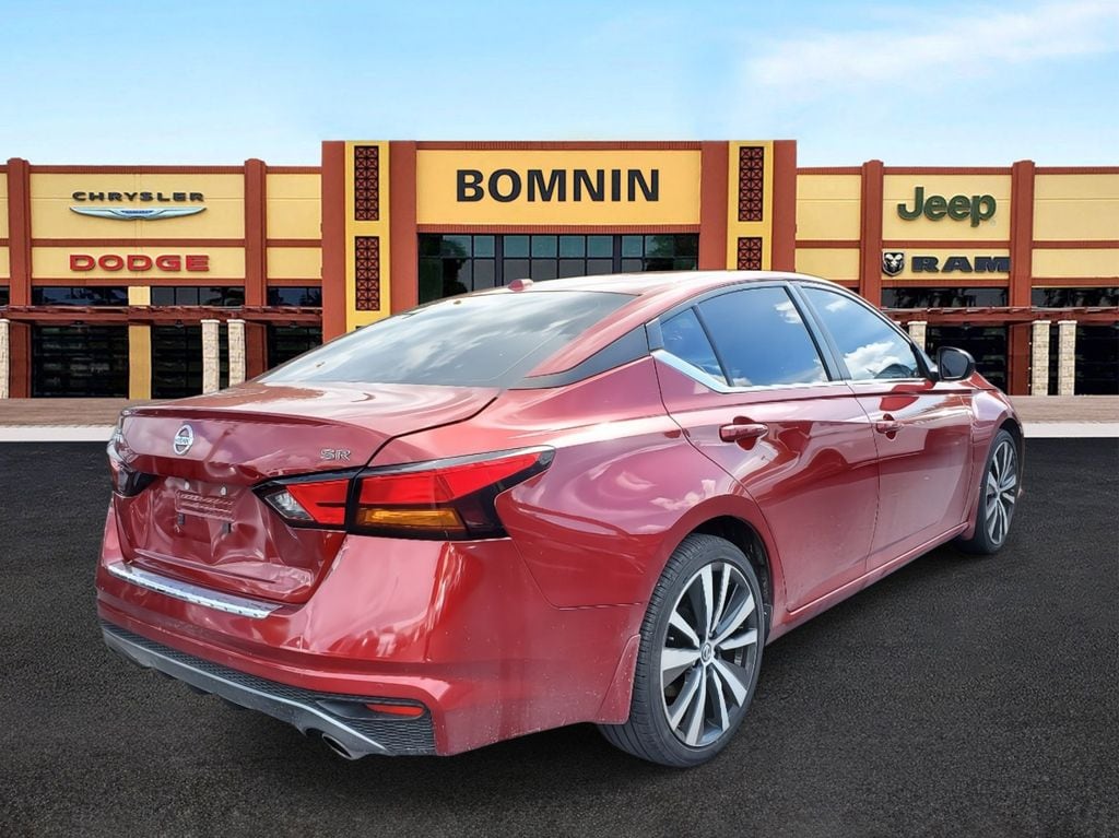 Image 3 of 2022 Nissan Altima 2.5 SR Sedan