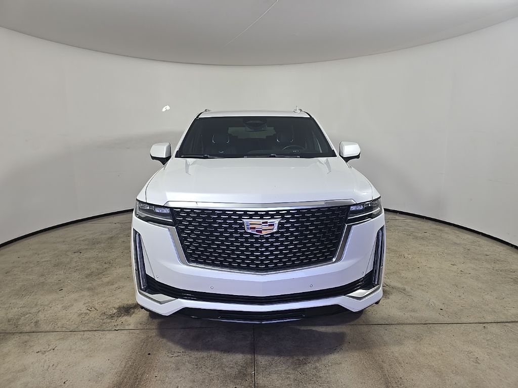 2023 Cadillac Escalade Luxury photo 3