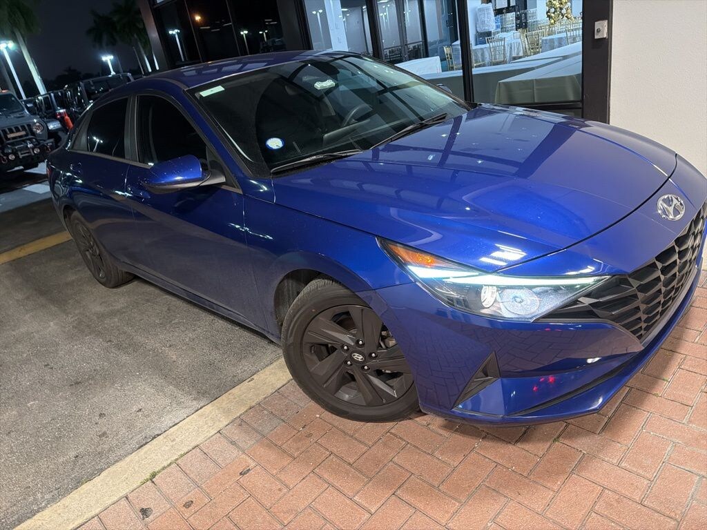 Used 2022 Hyundai Elantra SEL Sedan
