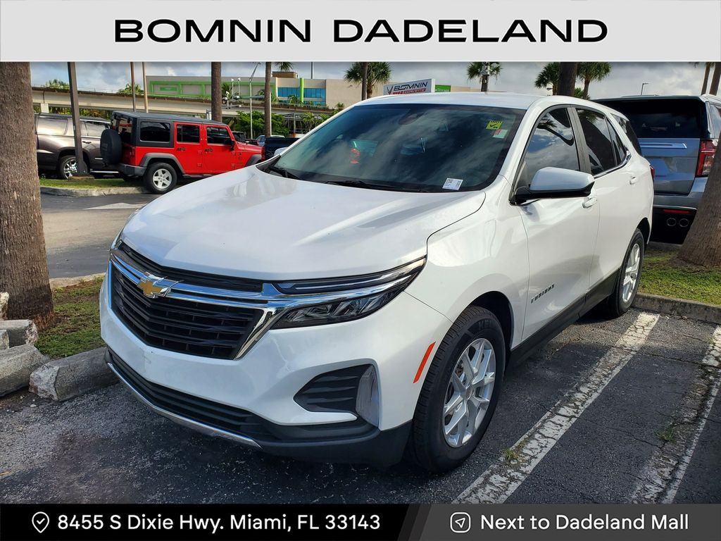 2022 Chevrolet Equinox LT photo 2