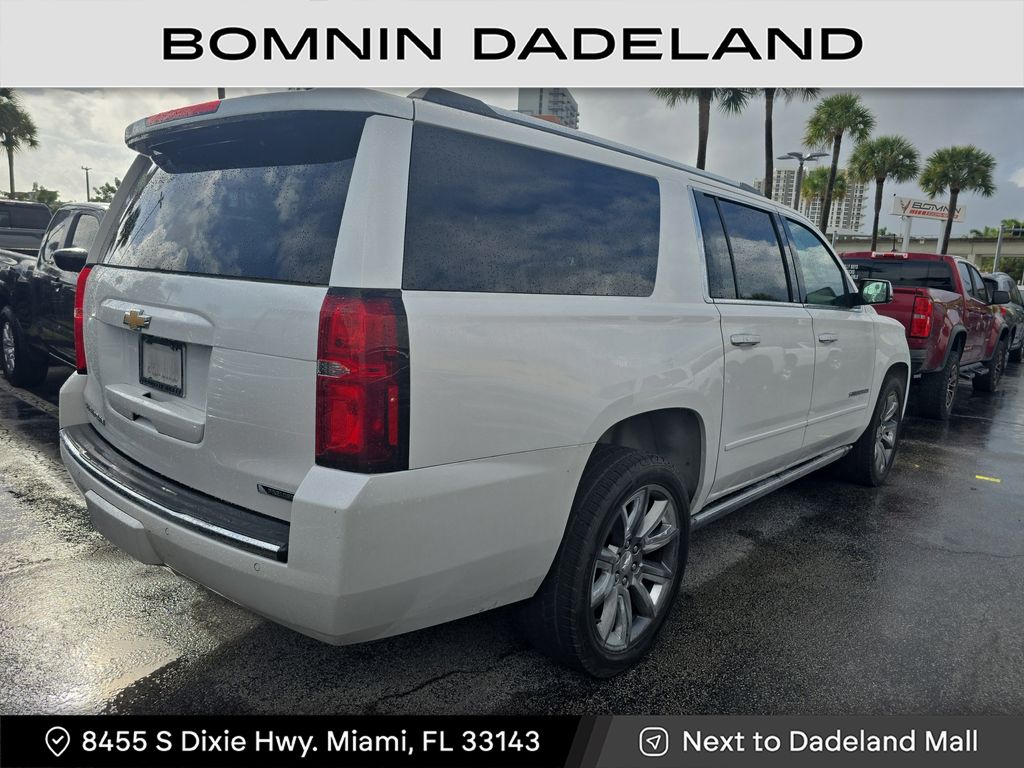 2018 Chevrolet Suburban Premier photo 3